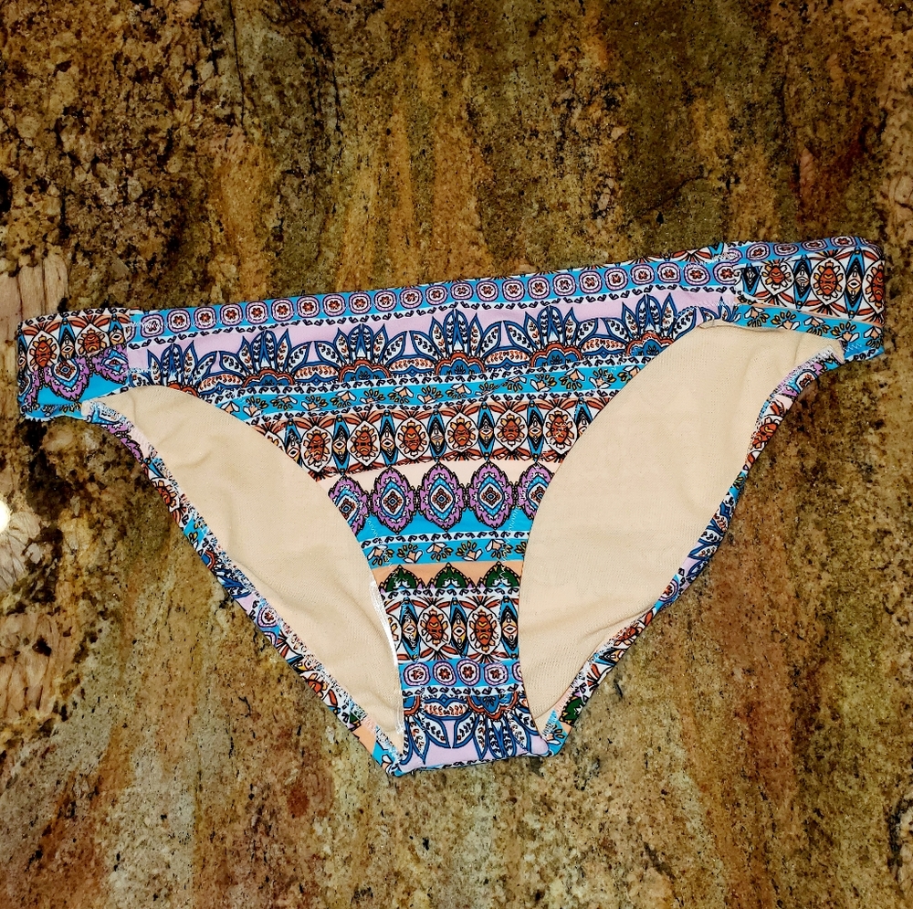 NWT Jessica Simpson Beautiful Bikini Bottoms